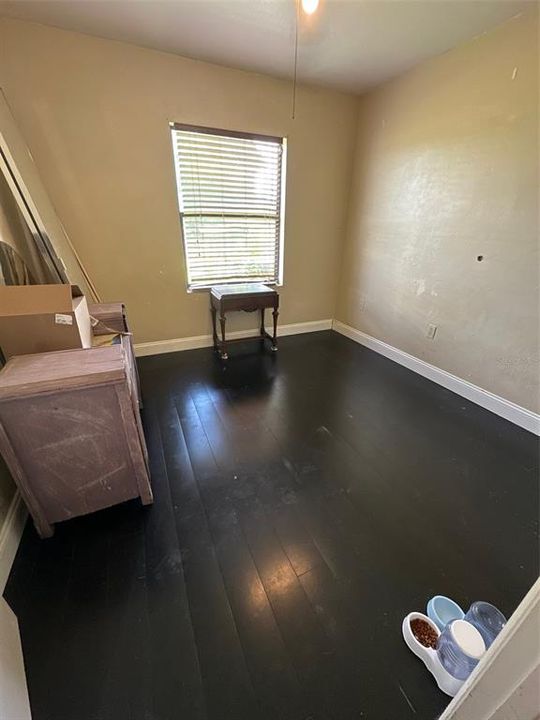 Active With Contract: $97,500 (2 beds, 1 baths, 785 Square Feet)