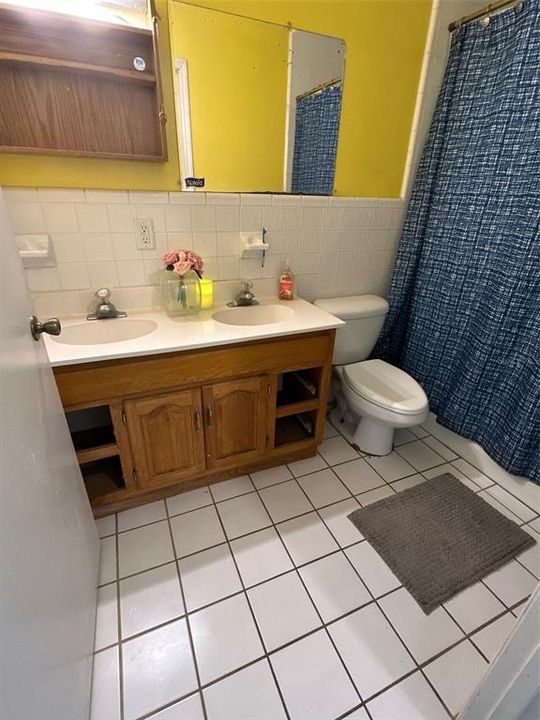 Active With Contract: $97,500 (2 beds, 1 baths, 785 Square Feet)