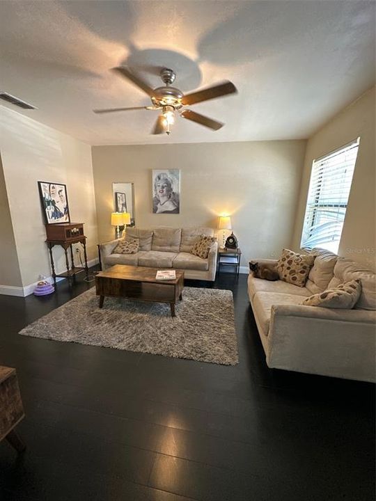 Active With Contract: $97,500 (2 beds, 1 baths, 785 Square Feet)