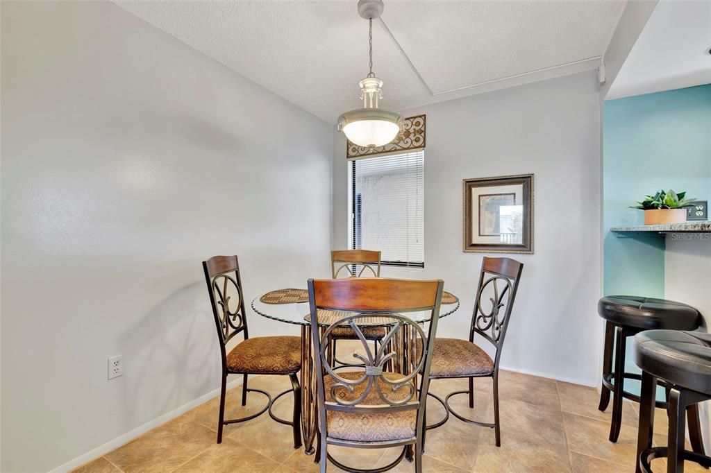 For Sale: $489,000 (1 beds, 1 baths, 748 Square Feet)