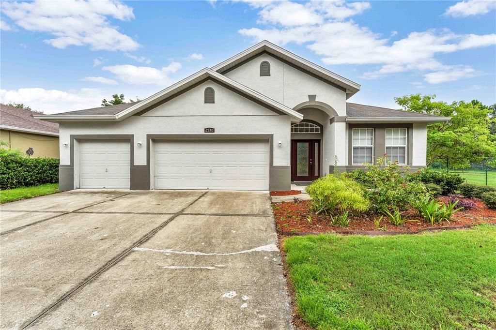 Active With Contract: $2,695 (4 beds, 2 baths, 2086 Square Feet)