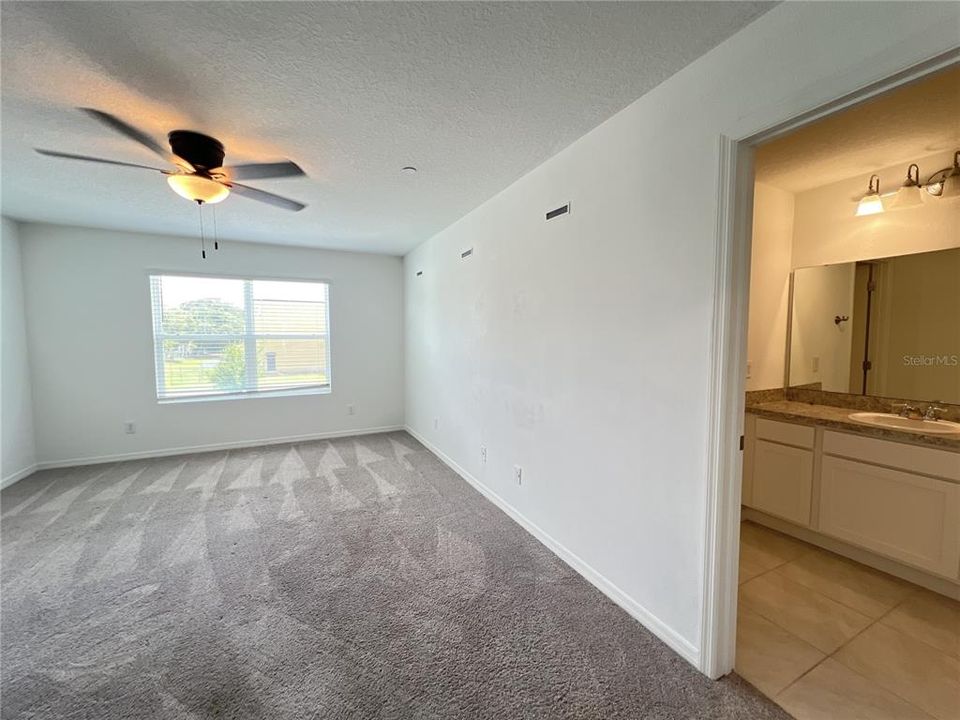 For Sale: $340,000 (3 beds, 2 baths, 1570 Square Feet)