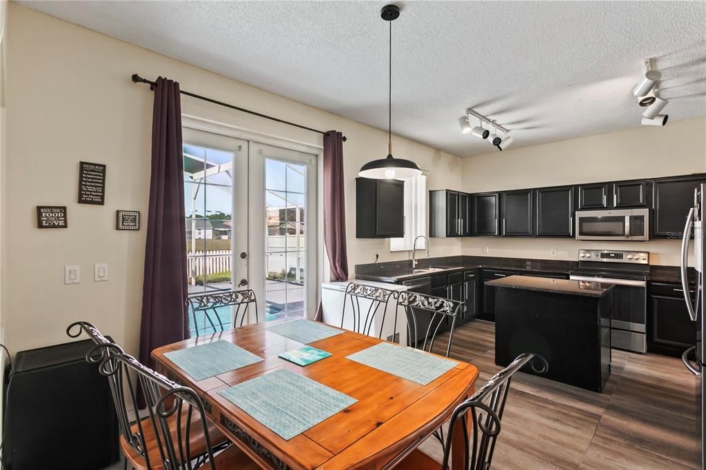 For Sale: $469,900 (4 beds, 2 baths, 2137 Square Feet)