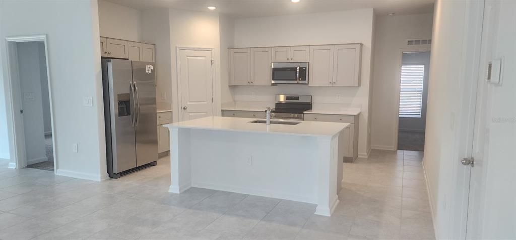 Active With Contract: $2,175 (4 beds, 2 baths, 1817 Square Feet)