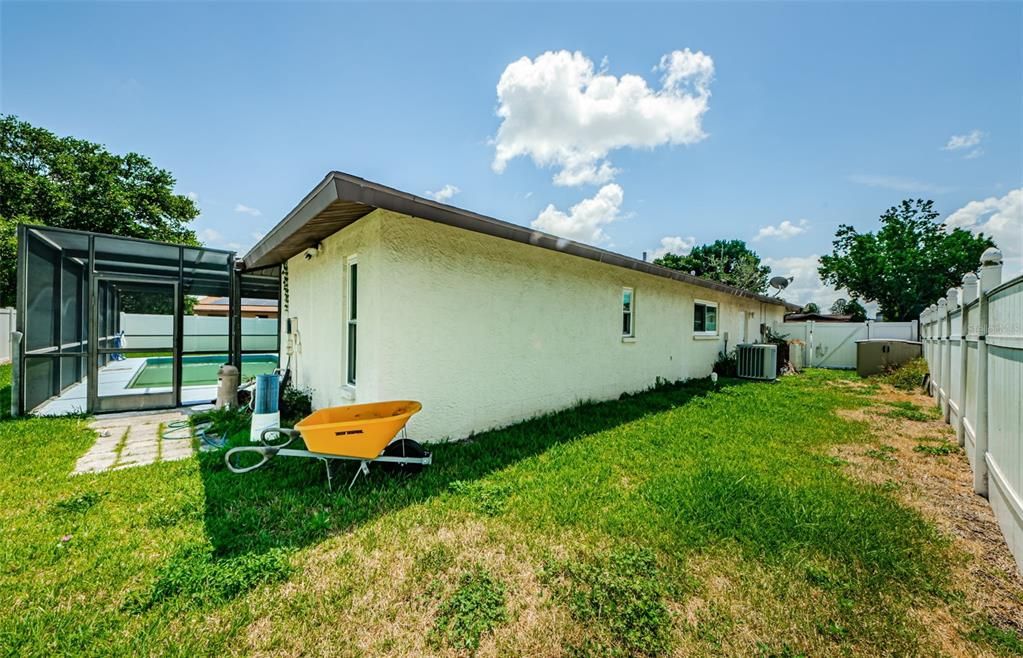 Active With Contract: $299,000 (3 beds, 2 baths, 1590 Square Feet)