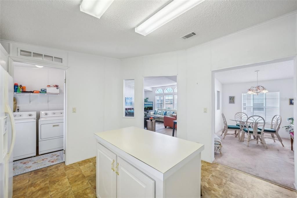 For Sale: $250,000 (3 beds, 2 baths, 1456 Square Feet)