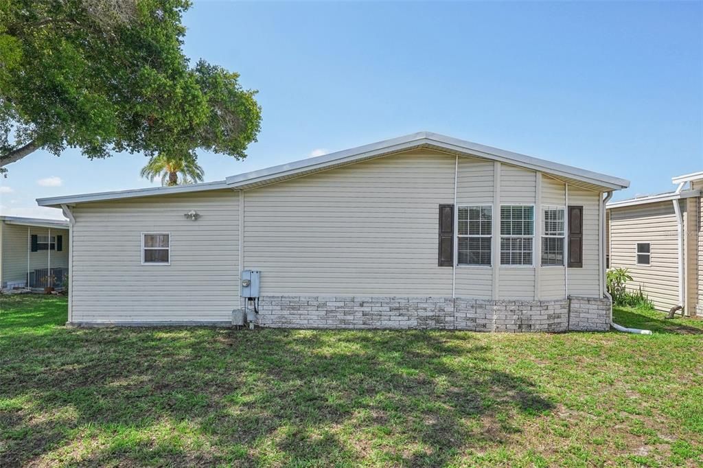 For Sale: $250,000 (3 beds, 2 baths, 1456 Square Feet)