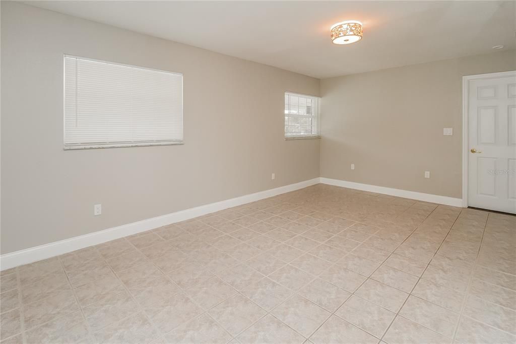 For Rent: $1,935 (3 beds, 2 baths, 1213 Square Feet)