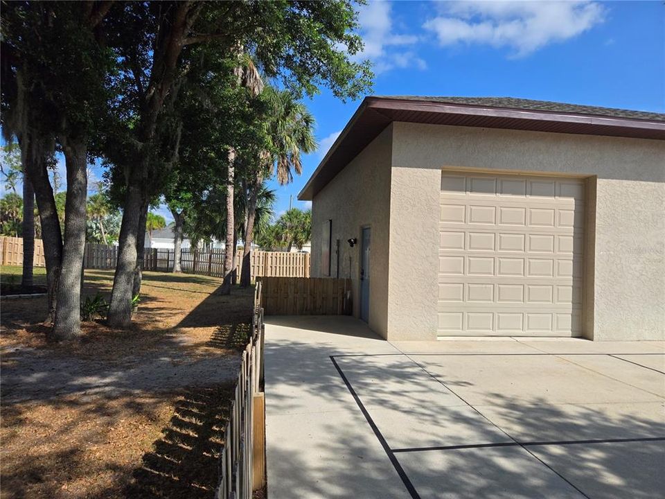 For Sale: $649,000 (3 beds, 2 baths, 2034 Square Feet)