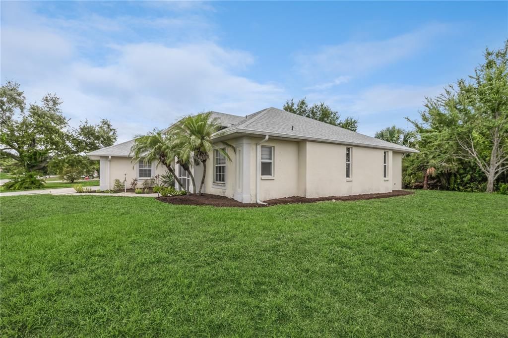 For Sale: $398,000 (3 beds, 2 baths, 1938 Square Feet)