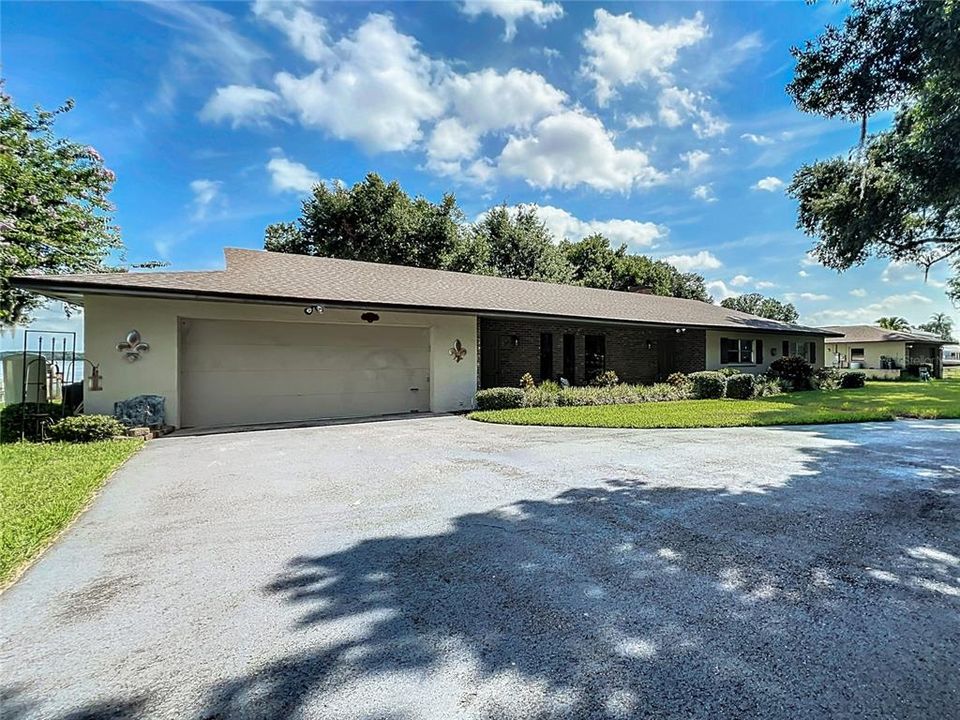 For Sale: $610,000 (4 beds, 2 baths, 2640 Square Feet)