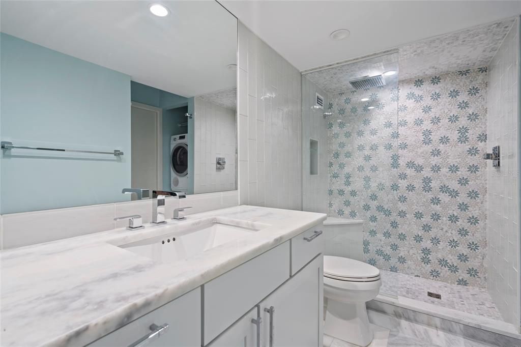 For Sale: $1,100,000 (2 beds, 2 baths, 1575 Square Feet)