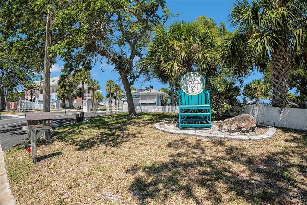 For Sale: $290,000 (3 beds, 2 baths, 1228 Square Feet)