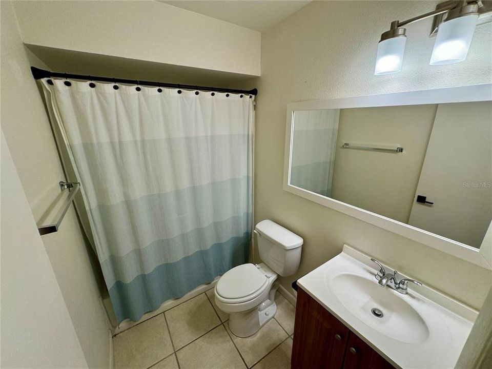 2nd Floor Guest Bathroom