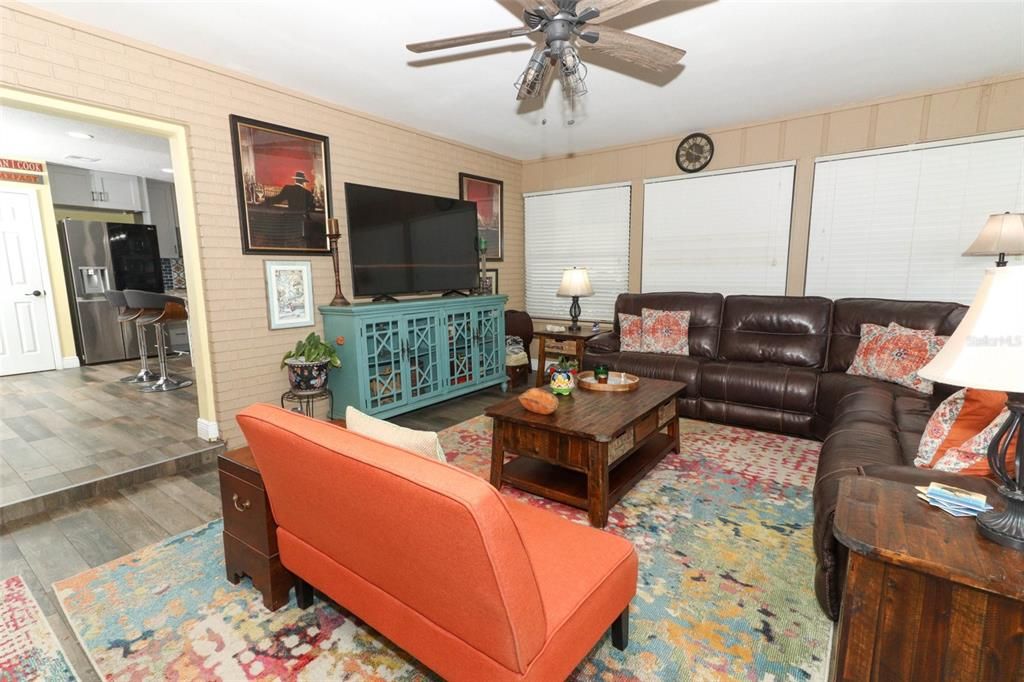 For Sale: $449,000 (2 beds, 2 baths, 1635 Square Feet)