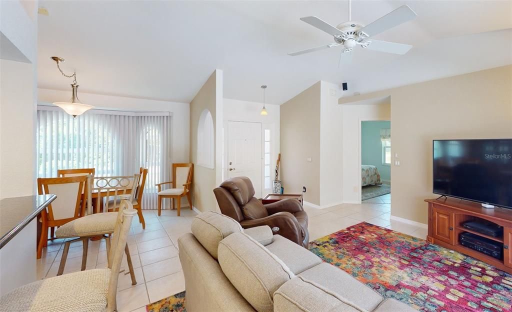 Active With Contract: $420,000 (3 beds, 2 baths, 1452 Square Feet)