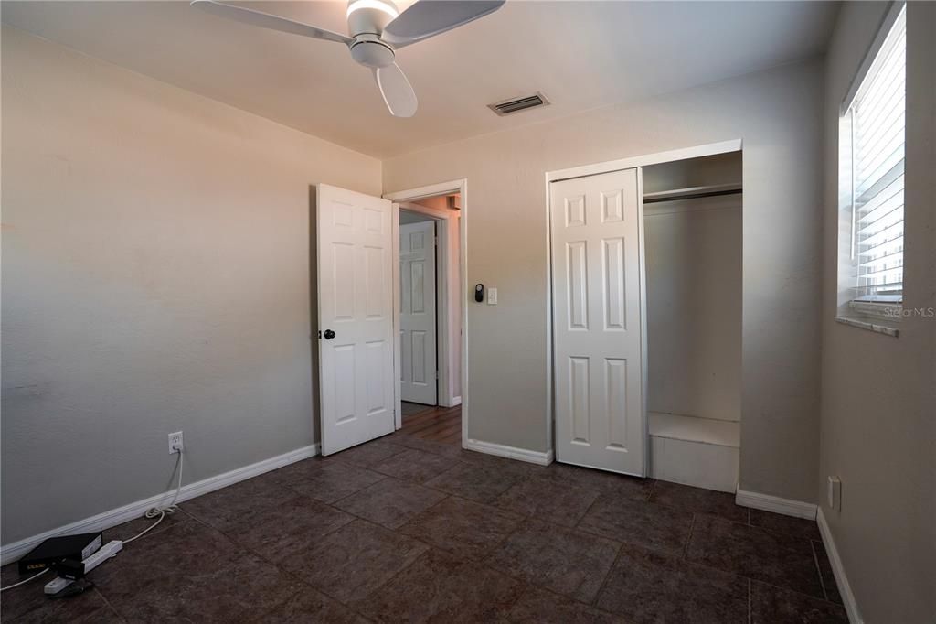 For Rent: $2,450 (2 beds, 1 baths, 748 Square Feet)
