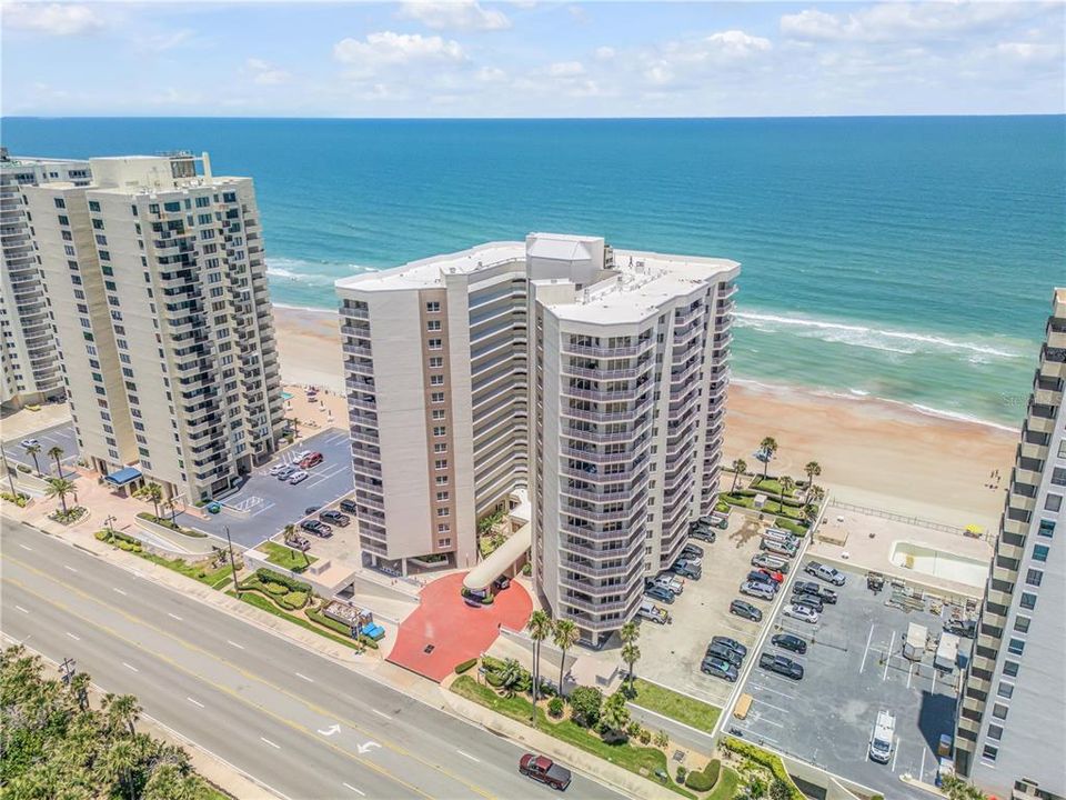 For Sale: $499,000 (2 beds, 2 baths, 1384 Square Feet)