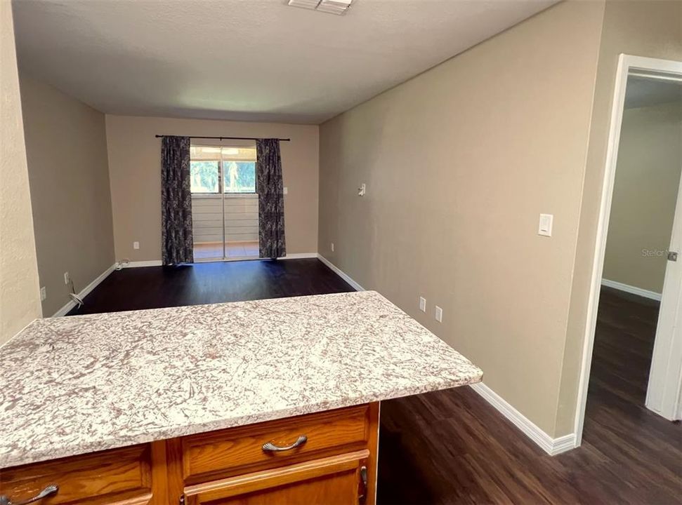 For Rent: $1,425 (1 beds, 1 baths, 525 Square Feet)