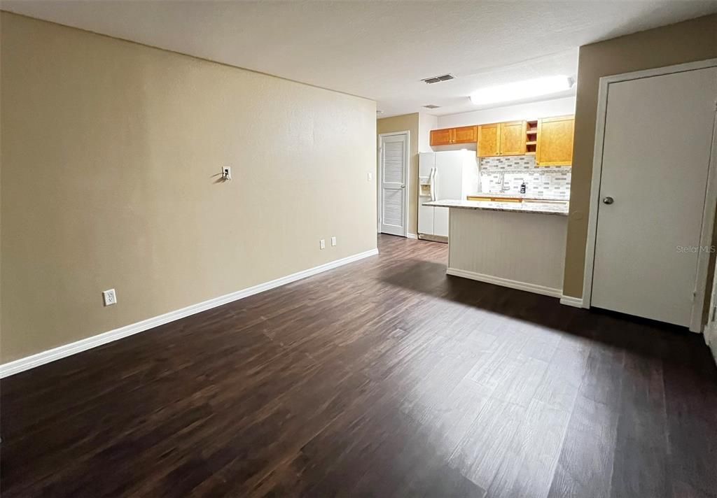 For Rent: $1,425 (1 beds, 1 baths, 525 Square Feet)