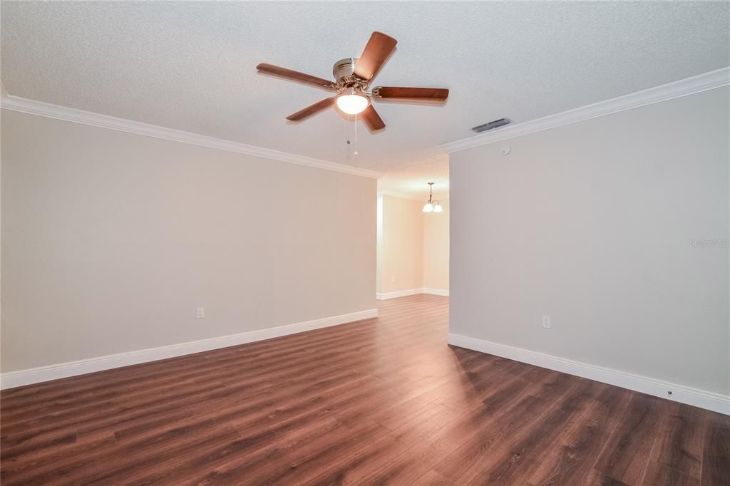 For Rent: $2,040 (2 beds, 1 baths, 1078 Square Feet)