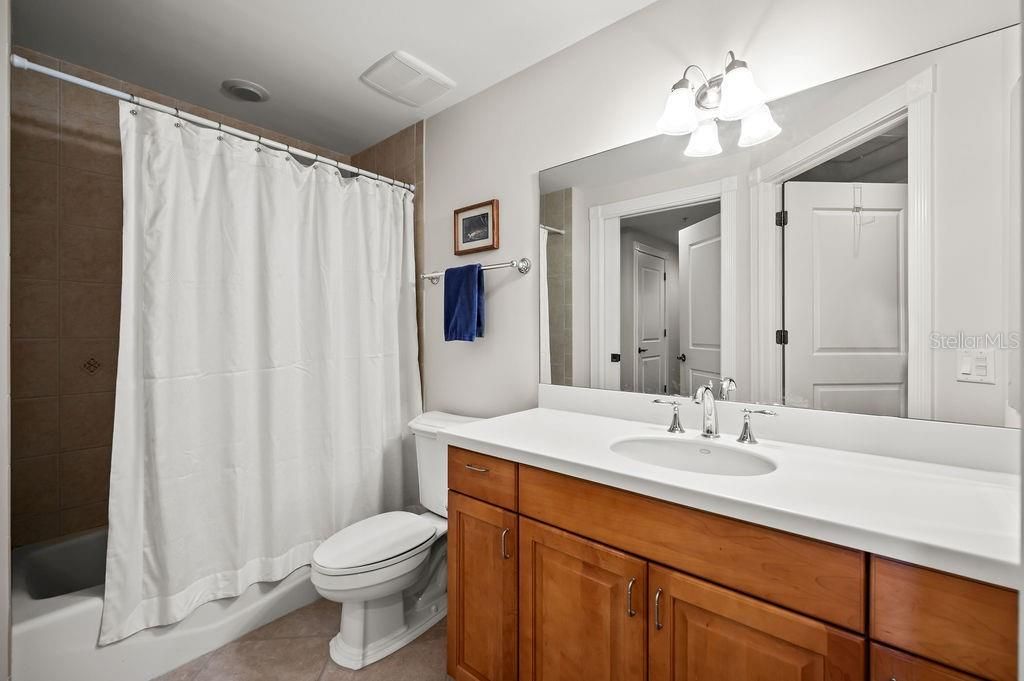 Full Bath with shower-tub combo