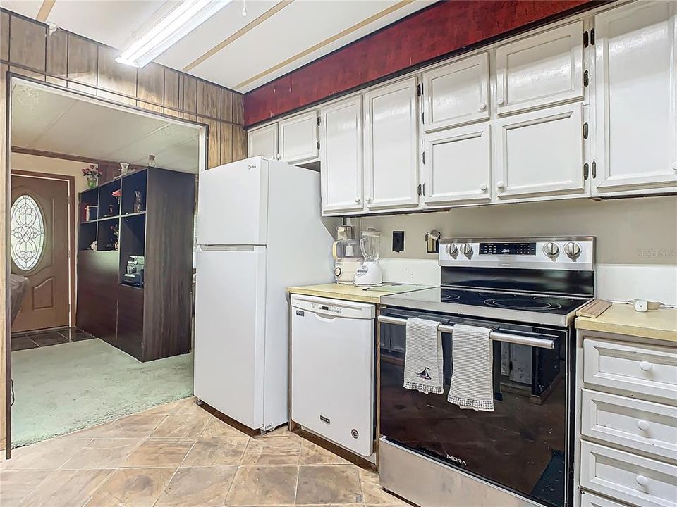 For Sale: $107,000 (2 beds, 2 baths, 1152 Square Feet)