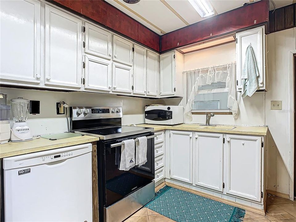 For Sale: $107,000 (2 beds, 2 baths, 1152 Square Feet)