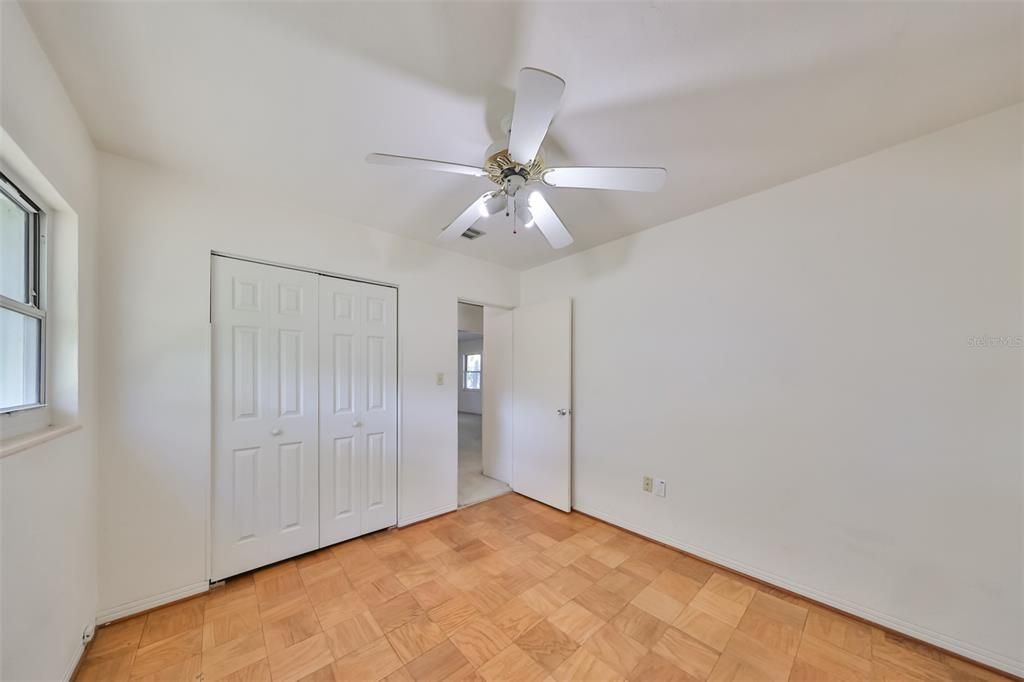 Active With Contract: $369,000 (2 beds, 1 baths, 912 Square Feet)