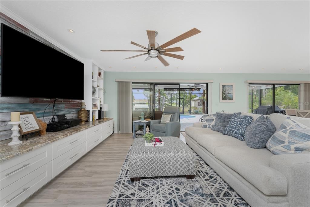 Active With Contract: $485,000 (3 beds, 2 baths, 1562 Square Feet)