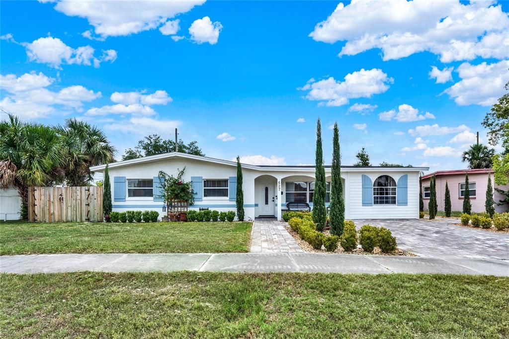 For Sale: $460,000 (3 beds, 2 baths, 1548 Square Feet)