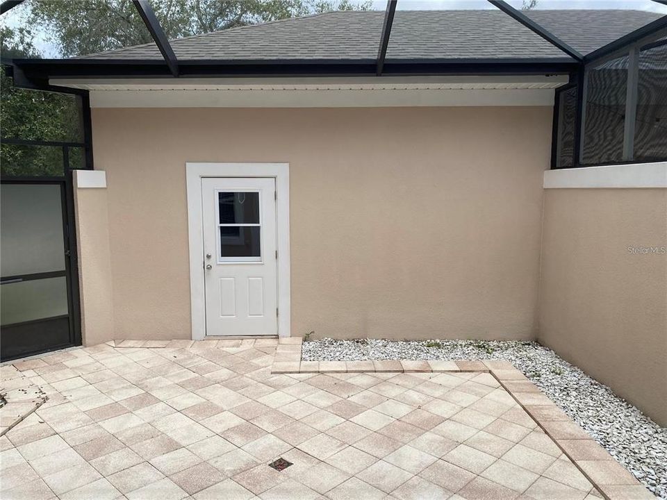 Active With Contract: $429,900 (3 beds, 2 baths, 1825 Square Feet)