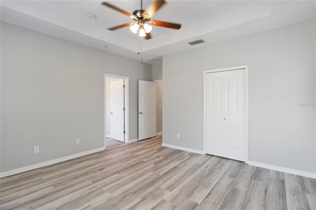 Active With Contract: $429,900 (3 beds, 2 baths, 1825 Square Feet)