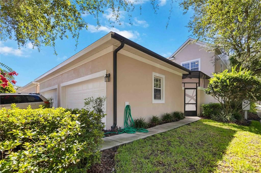 Active With Contract: $429,900 (3 beds, 2 baths, 1825 Square Feet)