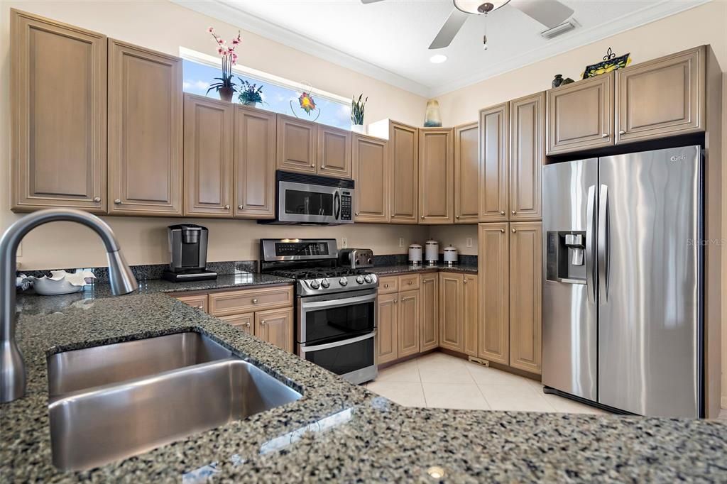 Pantry with pull out drawers