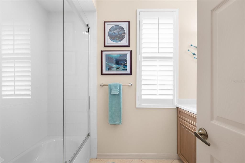 Tub/shower combo