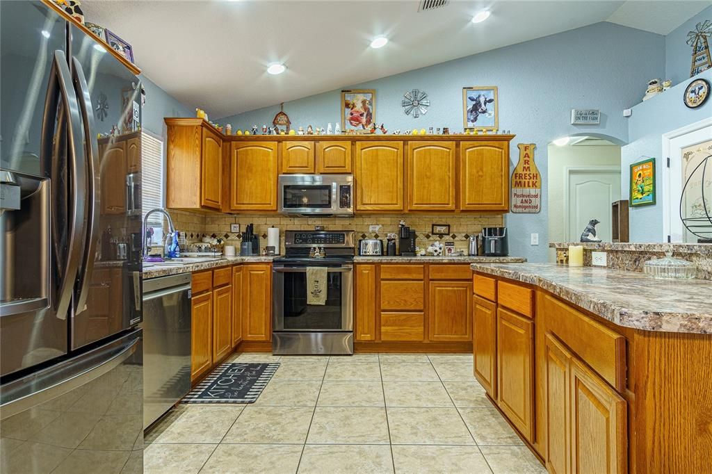 For Sale: $329,900 (4 beds, 2 baths, 1766 Square Feet)