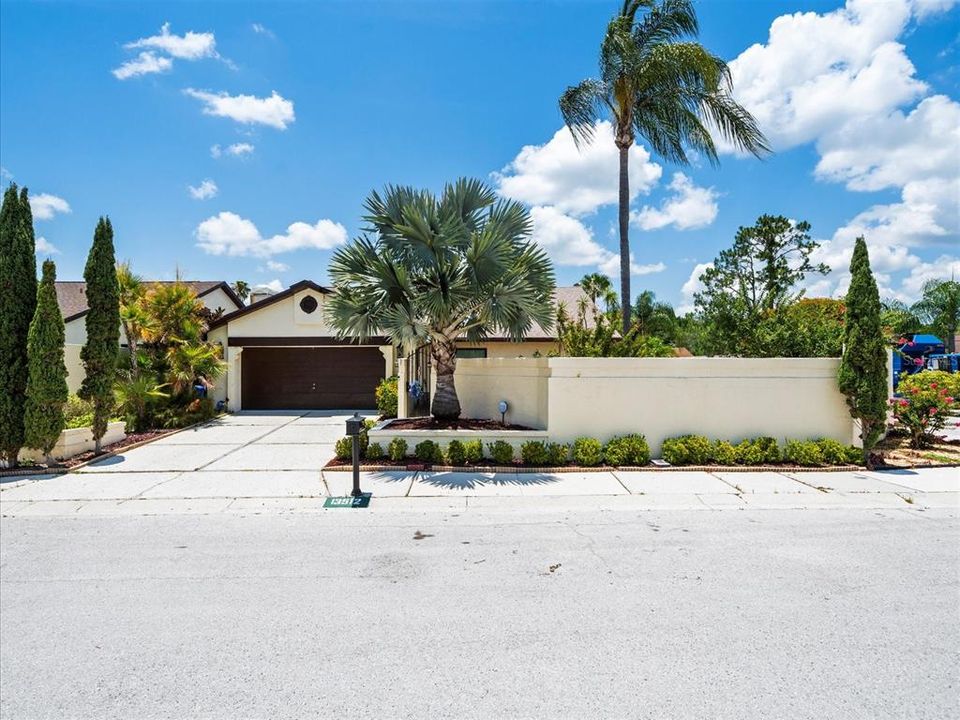 For Sale: $695,000 (3 beds, 2 baths, 1596 Square Feet)