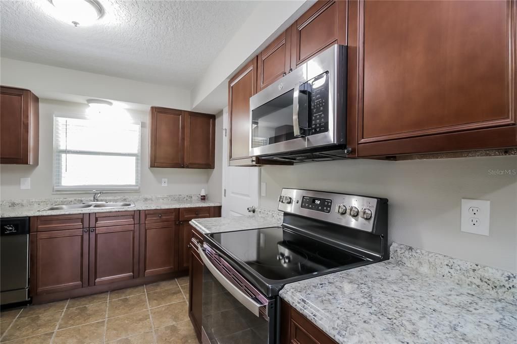 Active With Contract: $2,110 (3 beds, 2 baths, 1307 Square Feet)