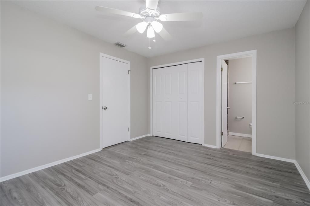 Active With Contract: $2,110 (3 beds, 2 baths, 1307 Square Feet)