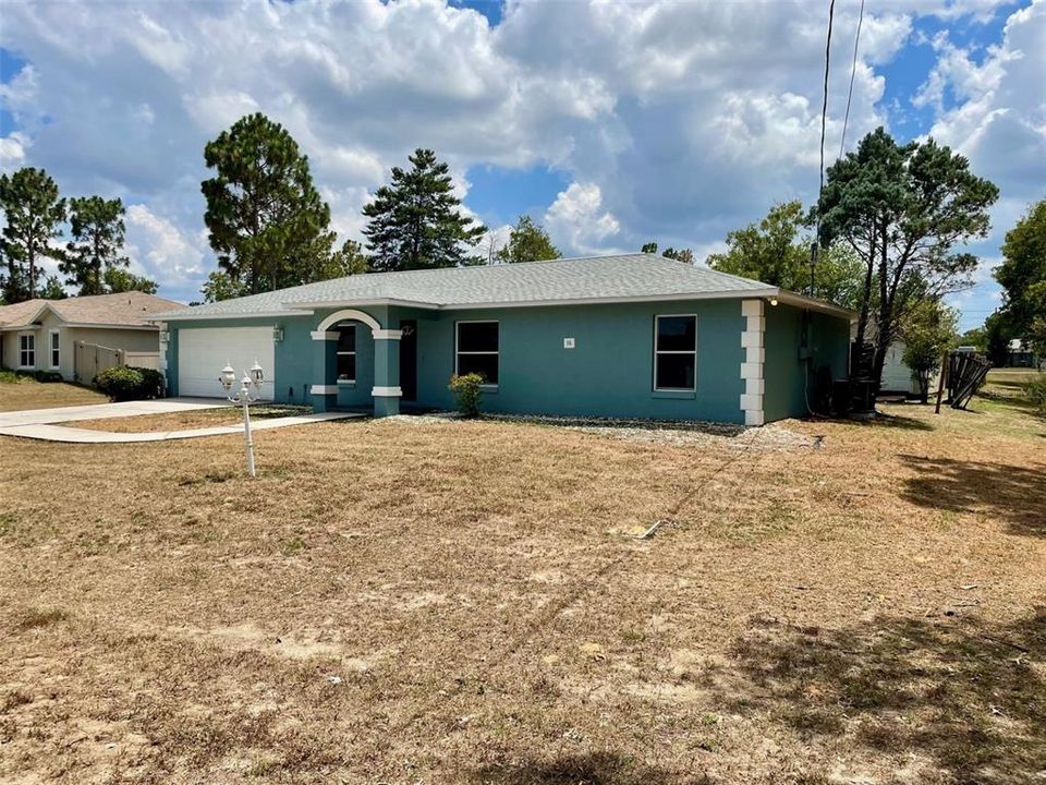 Active With Contract: $232,500 (3 beds, 2 baths, 1188 Square Feet)