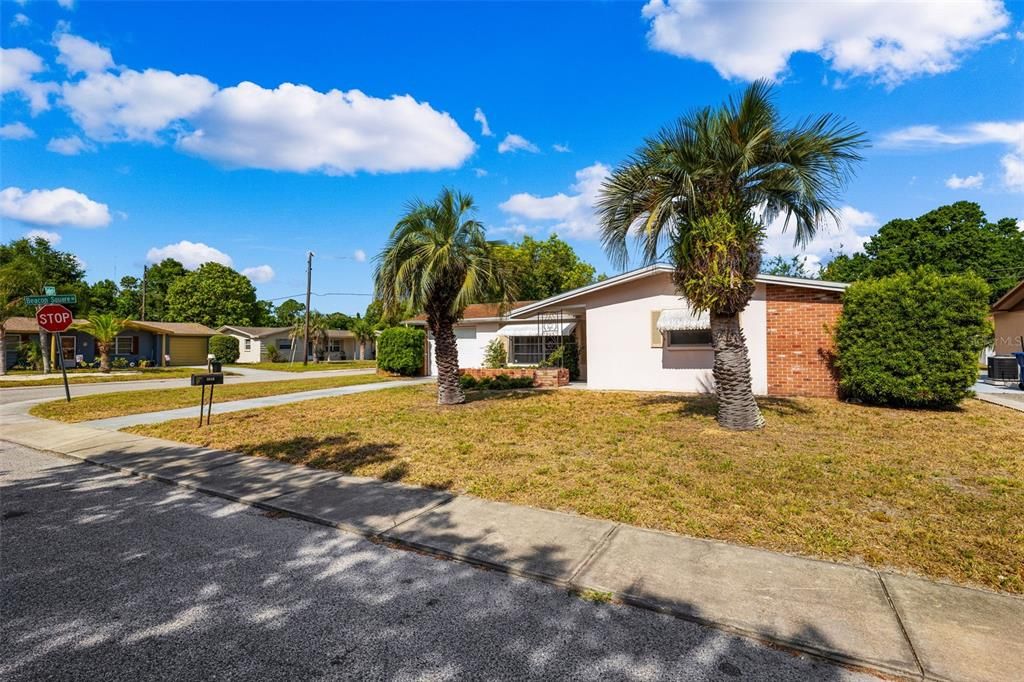 Active With Contract: $189,000 (2 beds, 2 baths, 1440 Square Feet)