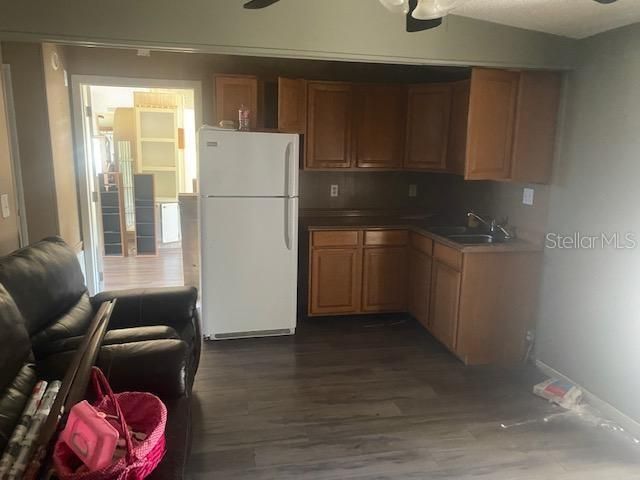 For Sale: $149,500 (2 beds, 2 baths, 1300 Square Feet)