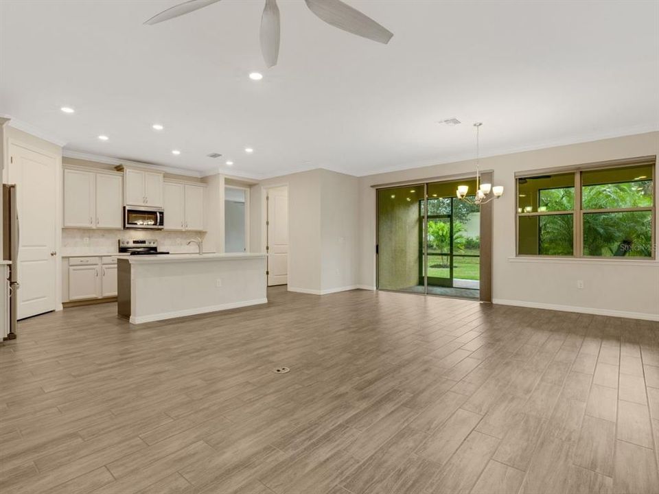 Kitchen/living/dining area