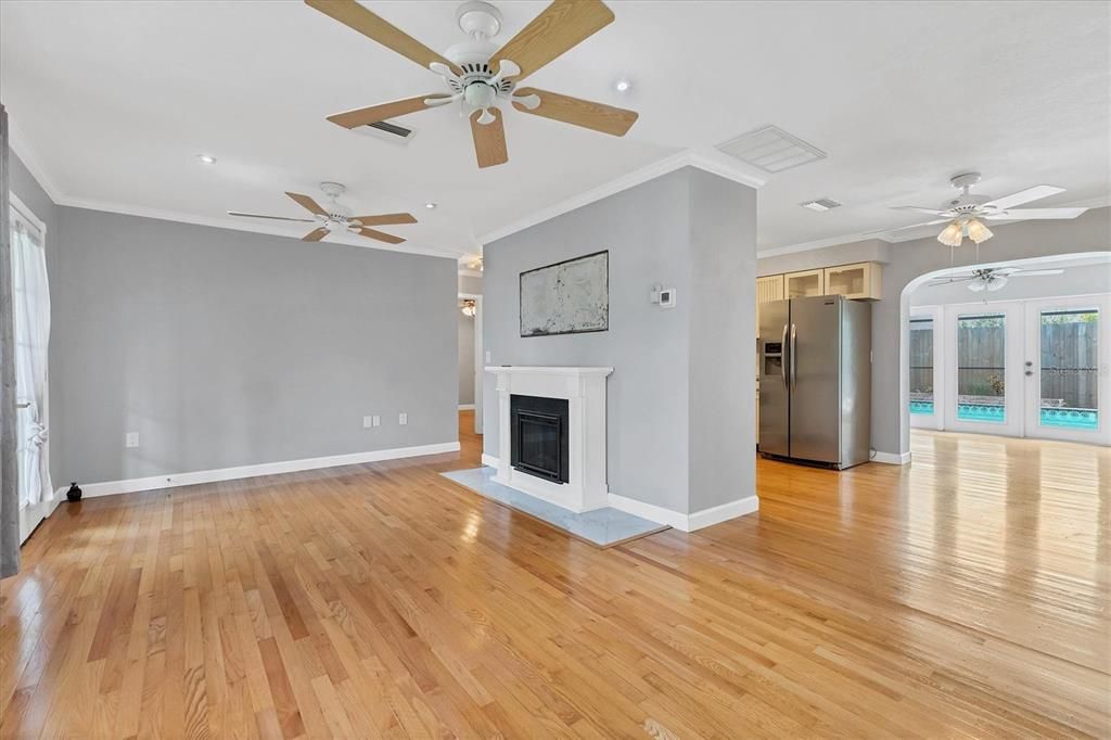 For Sale: $497,500 (3 beds, 2 baths, 1711 Square Feet)