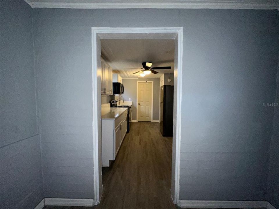 For Rent: $1,600 (2 beds, 1 baths, 950 Square Feet)
