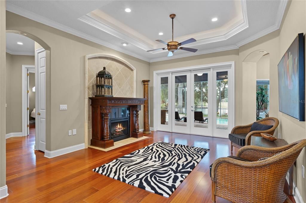 Foyer View, French Doors Lead to Lanai