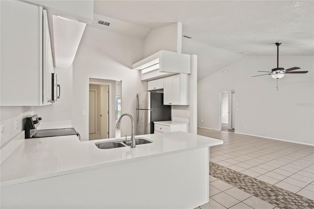 Active With Contract: $309,900 (3 beds, 2 baths, 1575 Square Feet)