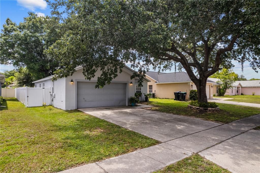 Active With Contract: $385,000 (3 beds, 2 baths, 1288 Square Feet)