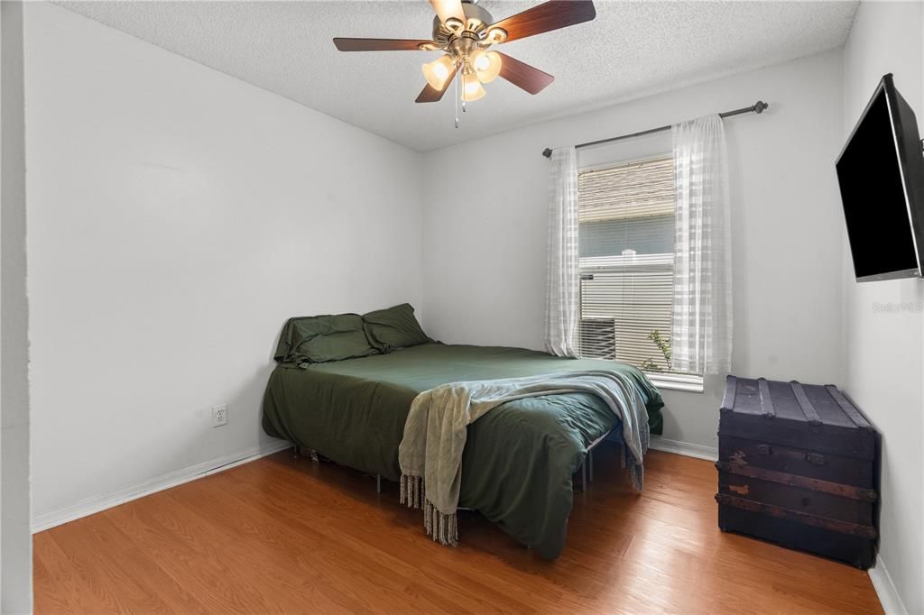 Active With Contract: $385,000 (3 beds, 2 baths, 1288 Square Feet)
